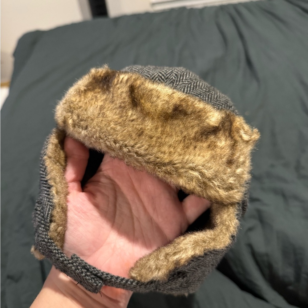 Old Navy Gray Herringbone Faux Fur Lined Hat – 12–18 Months